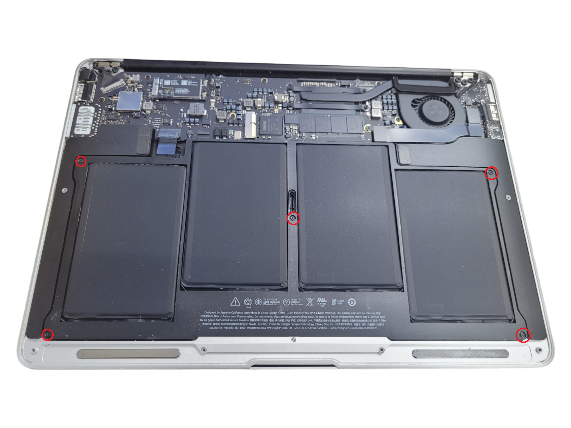 Mac (Apple) - Macbook air Early 2015  バッテリー不良 MacBook Air 2015 バッテリー交換修理おじちゃんホントのプロ